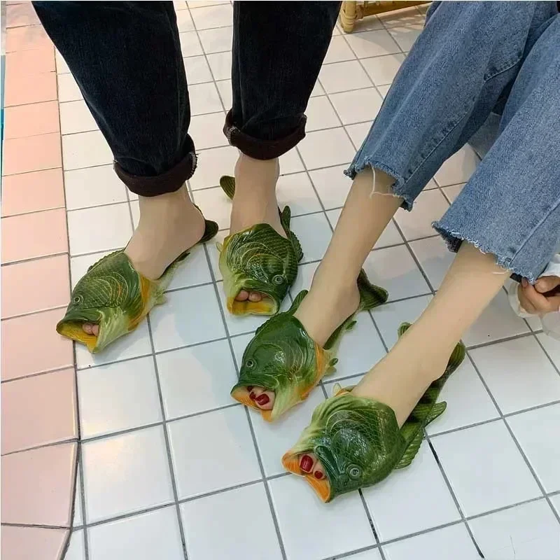 2024 Pantofole divertenti Calzature da uomo Scarpe da famiglia Sandali genitore-figlio Plus Size 24-47 Scarpe da spiaggia estive Ragazzi Pantofole da pesce unisex