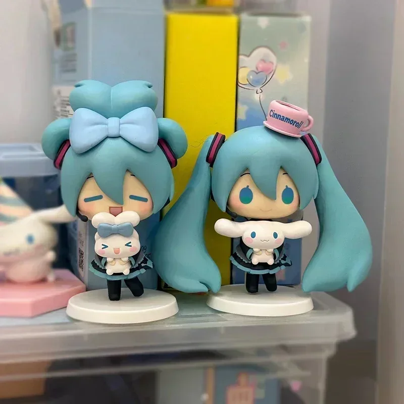 初音ミクアニメフィギュア保持シナモロール豆目かわいい卓上装飾アクションフィギュア人形モデル子供 ToyGift