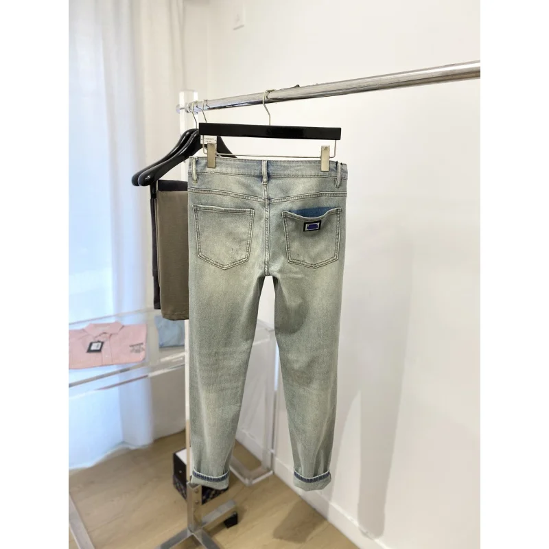 Pantalones vaqueros rasgados para hombre, Vaqueros Retro de color azul claro, ajustados, elásticos, rectos y pequeños, de gama alta, informales de lujo asequible, novedad de 2024