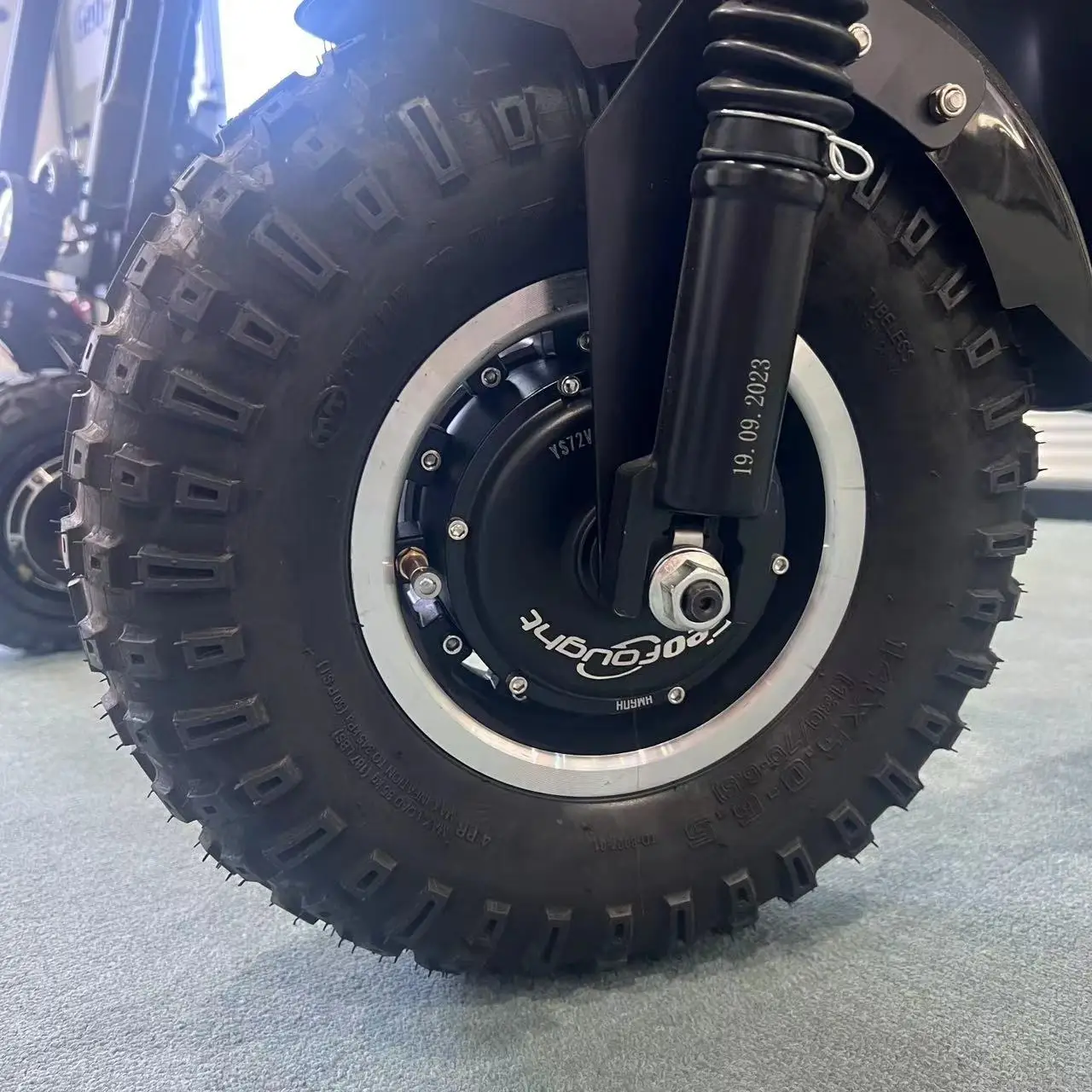 

Оптовая продажа, 72 В, 60 мм, магниты, 4000 Вт, 5000 Вт, 7500 Вт, HM, фирменный бескамерный двигатель, бесщеточный двигатель, индивидуальная мощность с разделенным ободом