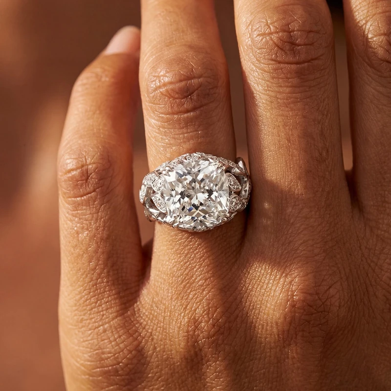 Trendige Quadratische Ausgehöhlte Zirkonia-Ringe für Frauen Silberfarben Hochwertige Damen-Accessoires Hochzeits- und Partyschmuck