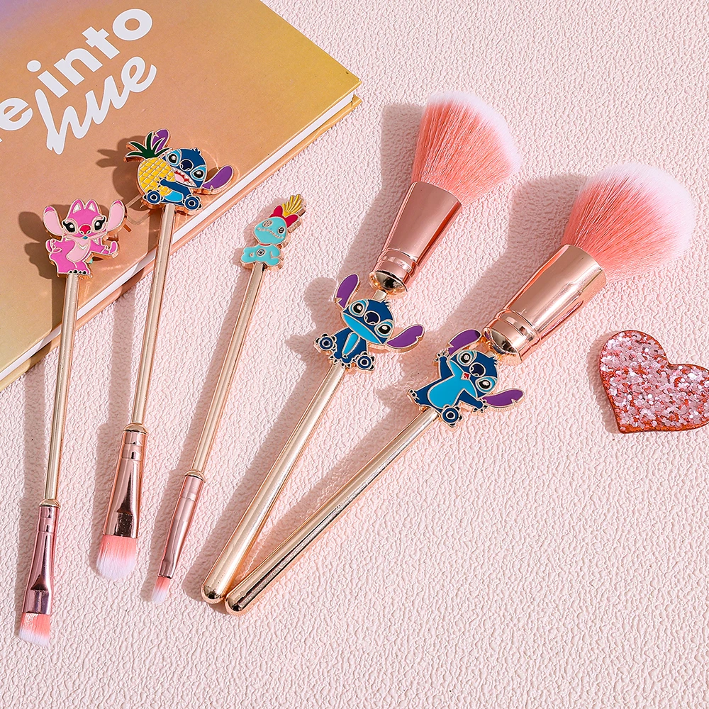 Nuevo juego de brochas de maquillaje Disney Stitch, 5 uds., base suave y esponjosa, colorete, herramientas cosméticas bonitas con bolsa, regalo de Navidad perfecto