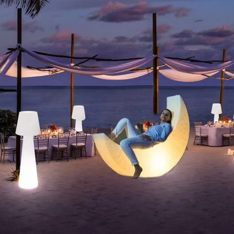 New Design Illuminated Led Crescent Seat Outdoor Patio Garden RGB Color Lighting Furniture Plastic Sling Chair Led Lounge Chair