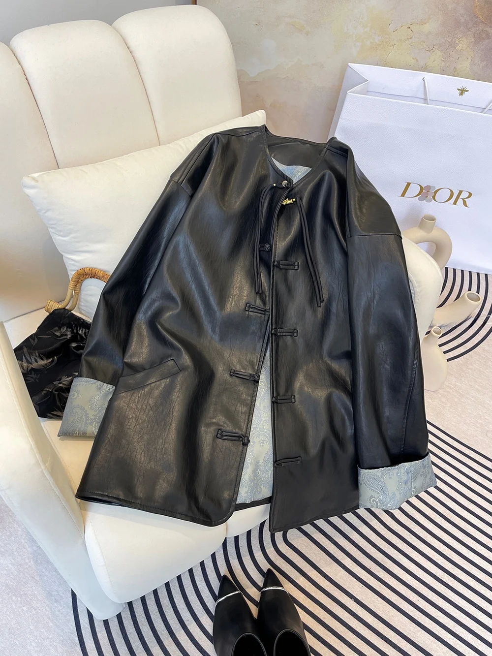 New Chinese Style Women's Leather Jacket Spring 2026 Design Sensation High-End Feel National Style PU Long Sleeve Top