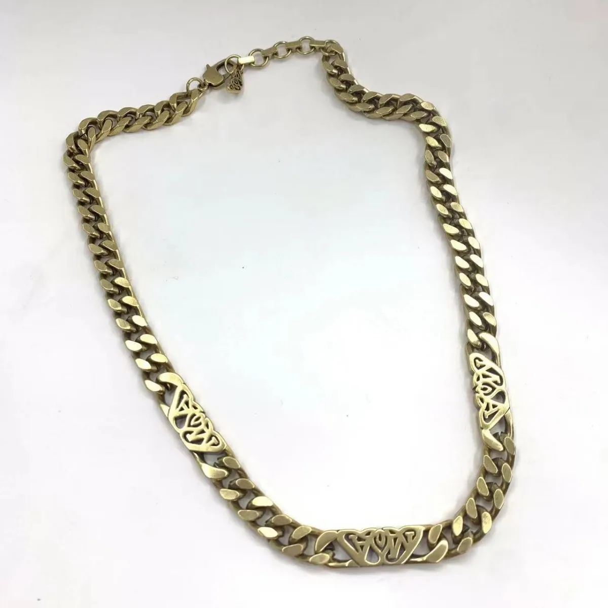 Nieuwe Cubaanse zegelketting voor dames met een hoogwaardige en modieuze punk-sleutelbeenketting in Europese en Amerikaanse stijl