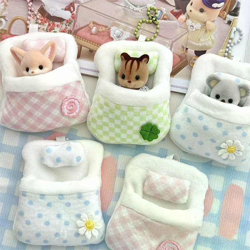 Nuevo lindo muñeco de peluche de Anime Animal bolsa colgante llavero trébol de cuatro hojas edredón Mini saco de dormir muñeca mochila colgante