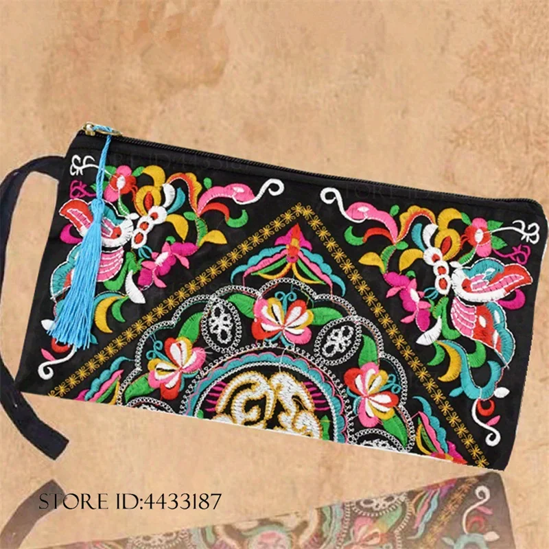 Female Fashion Shopping Clutch Purse Ethnic Style Embroidered Handbag Vintage Envelope Bags Lady Wallet Bolsa Personalized Gifts