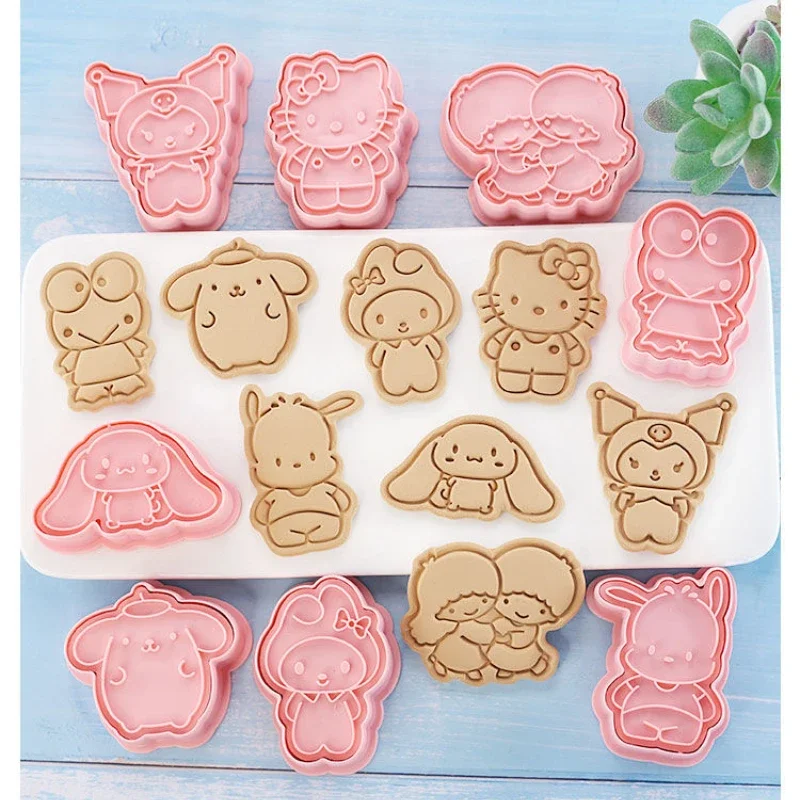 

8pcs Christmas Cookie Mold Sanrio 3D Cartoon Biscuit Cinnamoroll Kuromi Kitchen Hello Kitty Anime DIY Baking Accessories Cutter