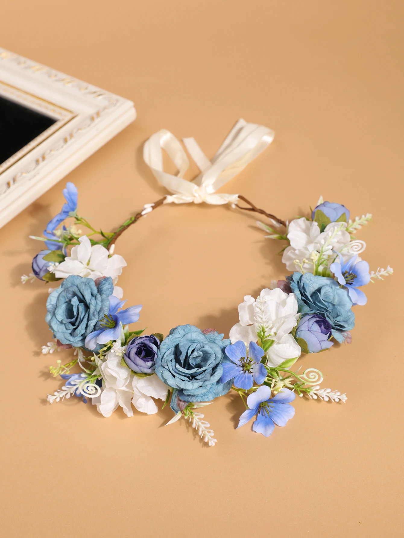 Simulierte Rosenblüten-Girlande als Kopfschmuck - Bohemian-Style Verstellbares Band-Haarband - Geeignet für Brautjungfern, Hochzeiten, Porträts – Detail 17