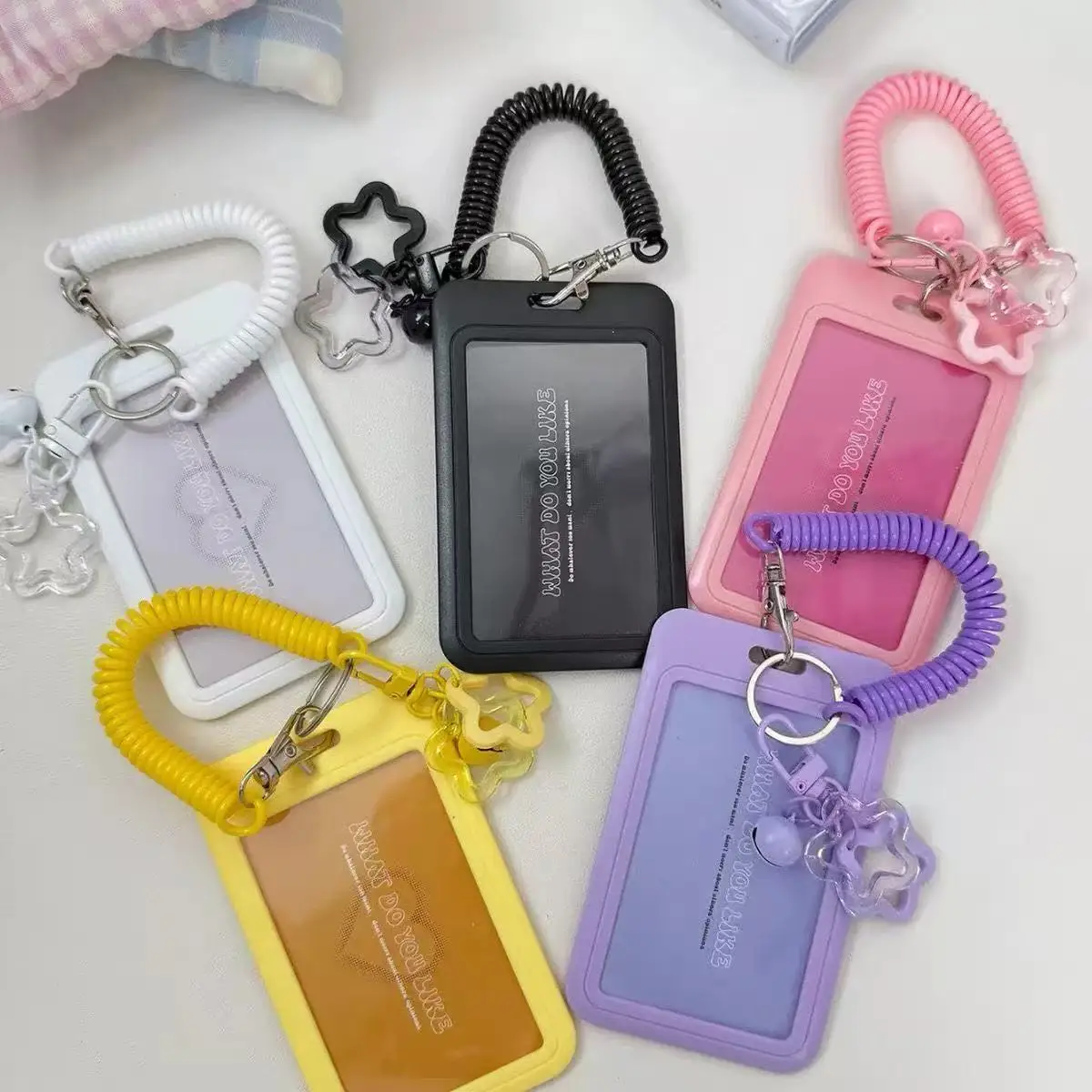 Colorful Star-Shaped Retractable Plastic ID Card Holder with Keychain. Cute and Practical, Suitable for Bus Cards, Campus ID