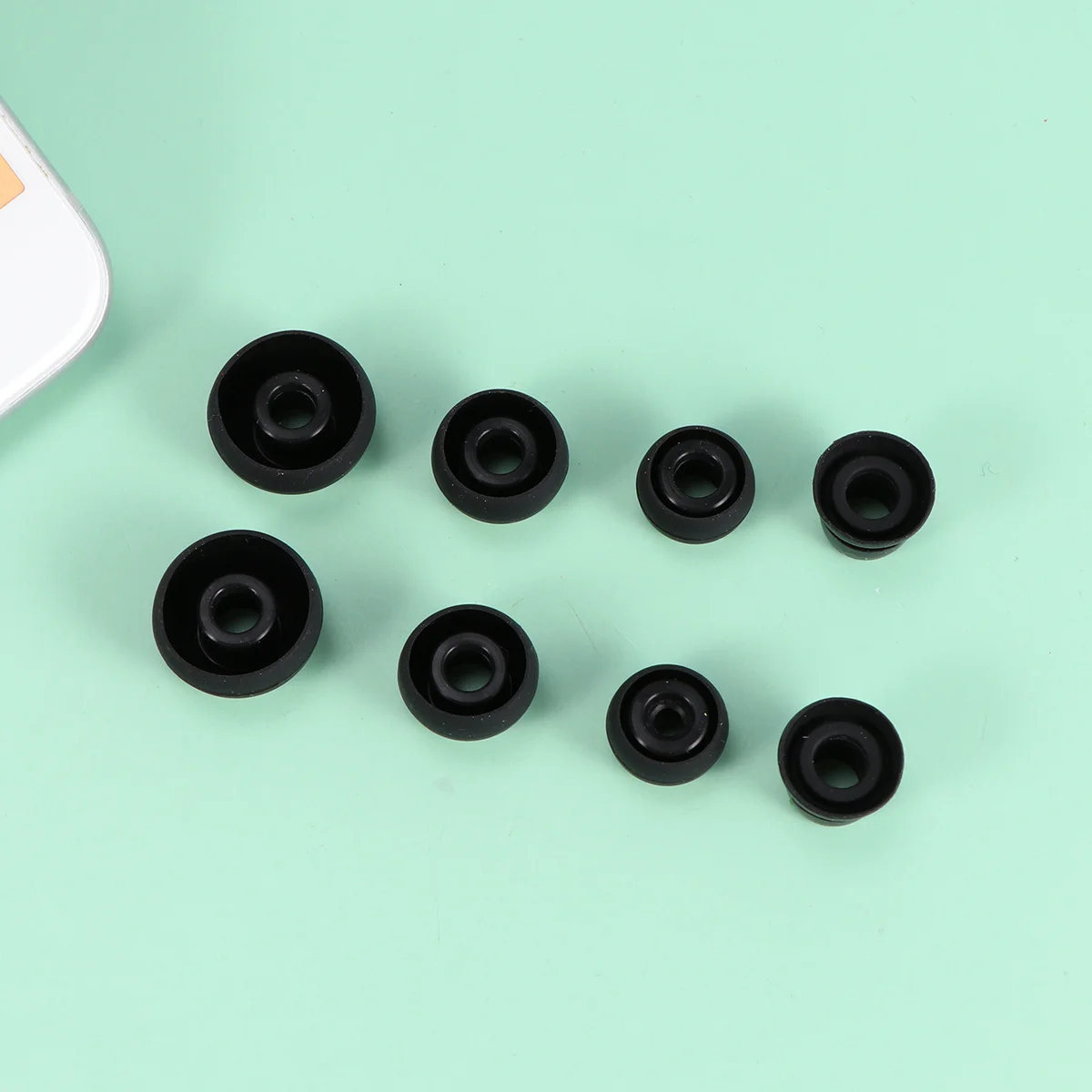 

32pcs Silicone Earphone Caps Fit For Running Music Calling Eartips Earbud Covers Headphone Accessories Hunting Gear