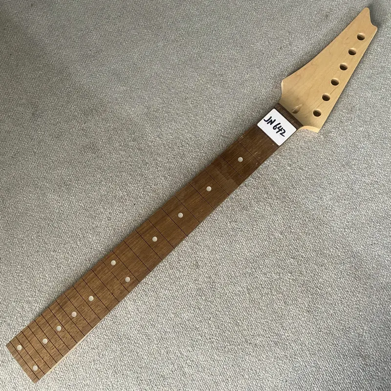 jN642 Unfinished 564MM Short Scales Reverse Headstock 6 Strings ST Electric Guitar Neck 24 Frets No Frets No Paints DIY Part