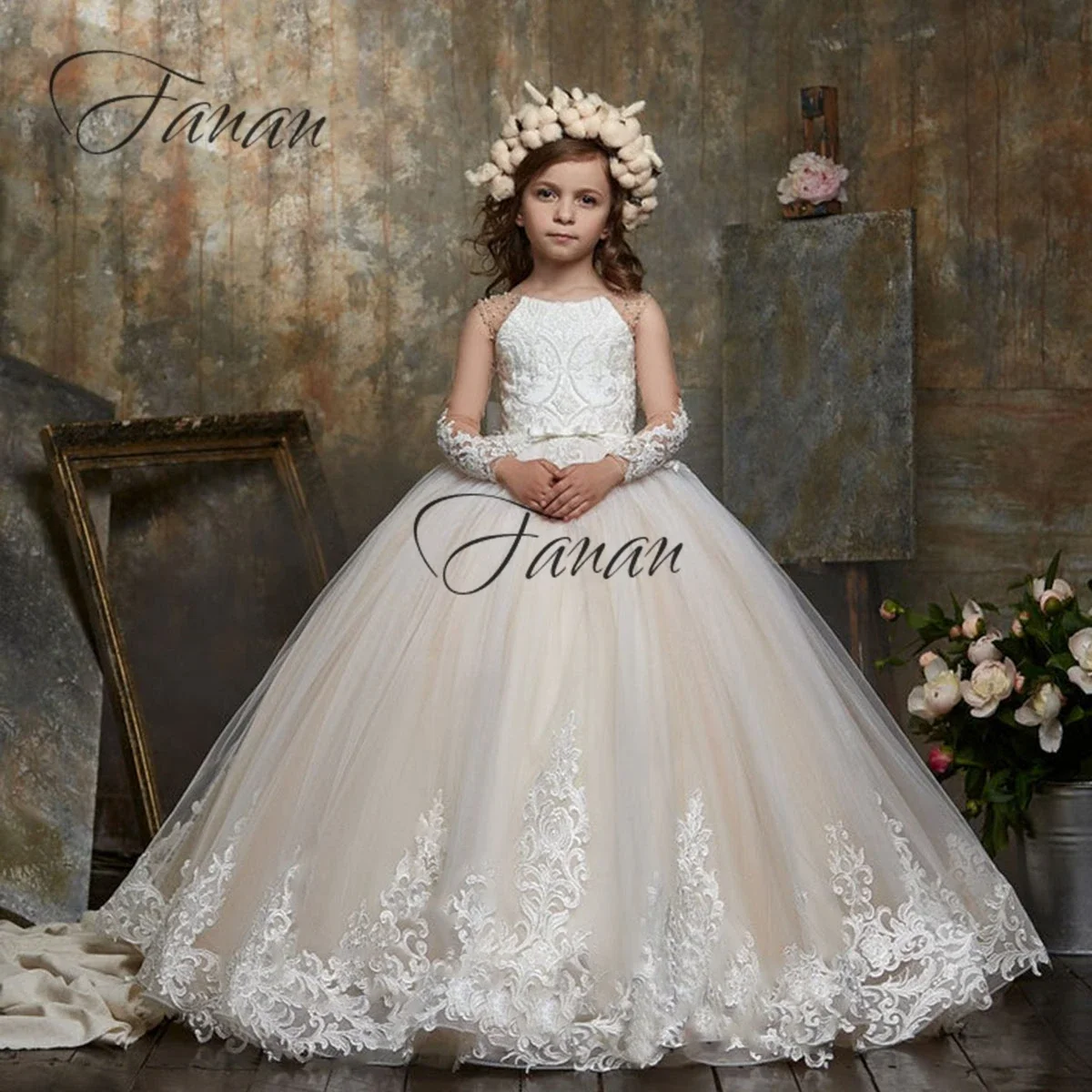 

Gogerous Scoop Neck Flower Girl Dresses Sweep Train Illusion Lace Long Sleeve Ball Gowns For Kid Ivory Puffy Princess