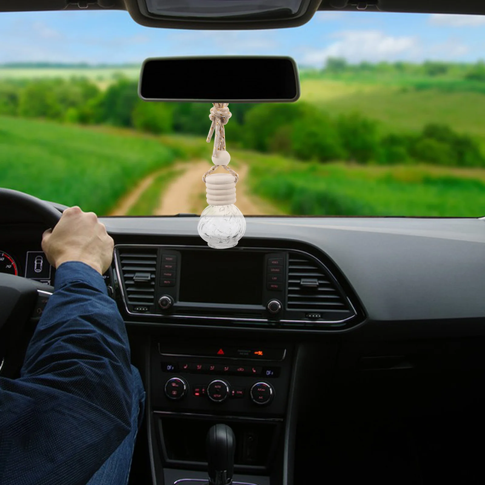 

2 шт. пустые автомобильные подвесные флаконы с диффузором, многоразовые контейнеры для духов с эфирным маслом, компактные стеклянные автомобильные освежители для ароматерапии