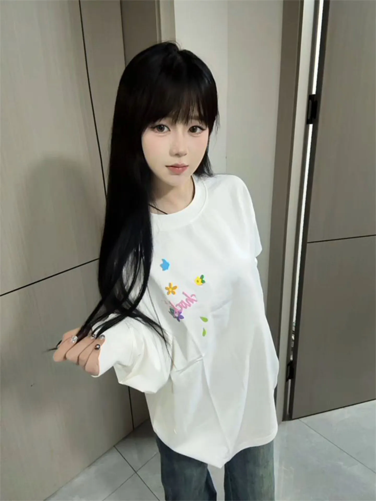 

Свободная американская футболка Sle Long Sve round Ne с буквенным принтом High Street Design, простой универсальный женский свитшот Teana Snow...