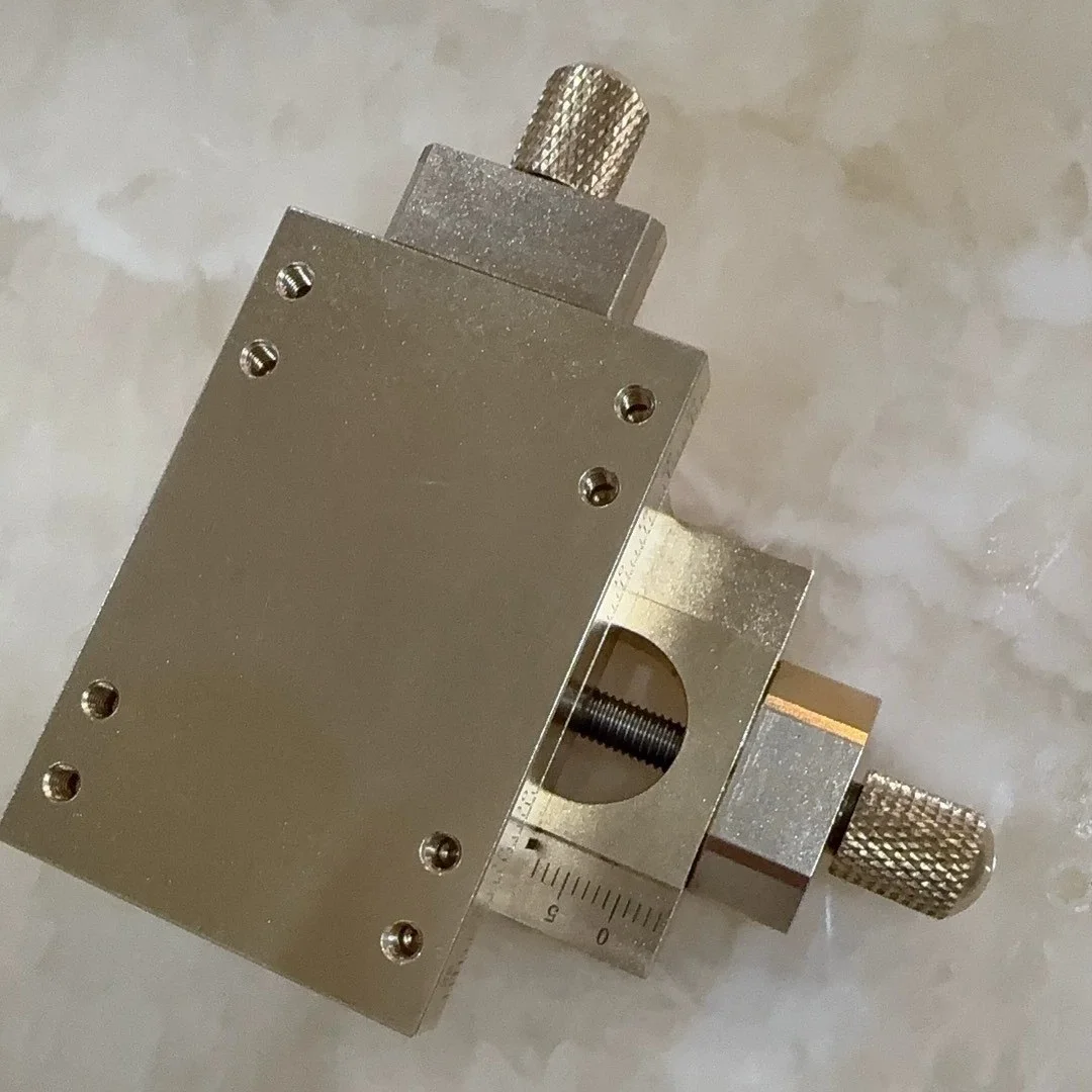 Латунный микрораздвижной столик с пазом «ласточкин хвост», крестообразный винт, платформа точной регулировки, ось XY Латунный микрораздвижной столик с пазом «ласточкин хвост», крестообразный винт, платформа точной регулировки, ось XY