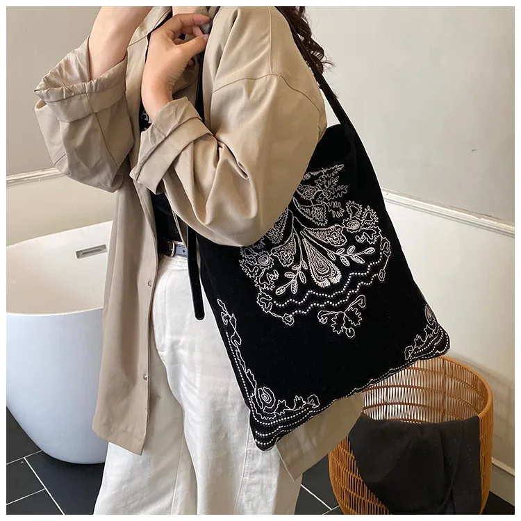 حقيبة يد مطرزة لعام 2025 للنساء، حقيبة كتف كبيرة بوهو شيك، متسوق قماش مريح بغرز زهور، نمط مريح #6