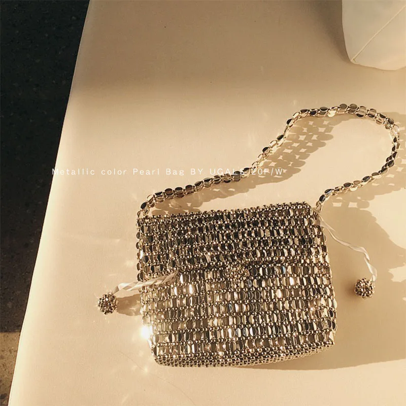 

Noble Ladies Bag With Diamond Mesh Stitching Silver Rhinestone Luxury Designer Handbag Temperament Banquet Party Personality Bag