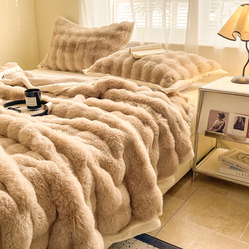 Luxury Premium Imitating Rabbit Fur Blanket Double-sided Plush Thickened Multifunctional Air Conditioning Blanket Nap Blanket