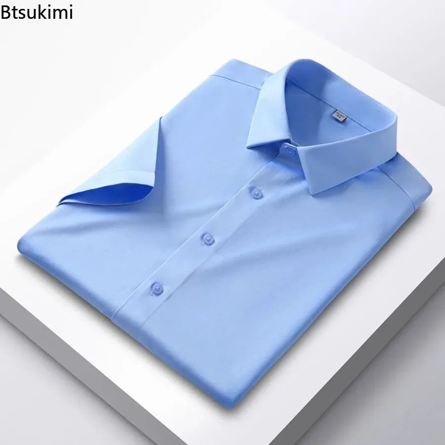 Letnie koszule z krótkim rękawem dla mężczyzn Wysokiej jakości solidne, smukłe koszule biznesowe Męskie koszule z lodowego jedwabiu Casual Social Shirts