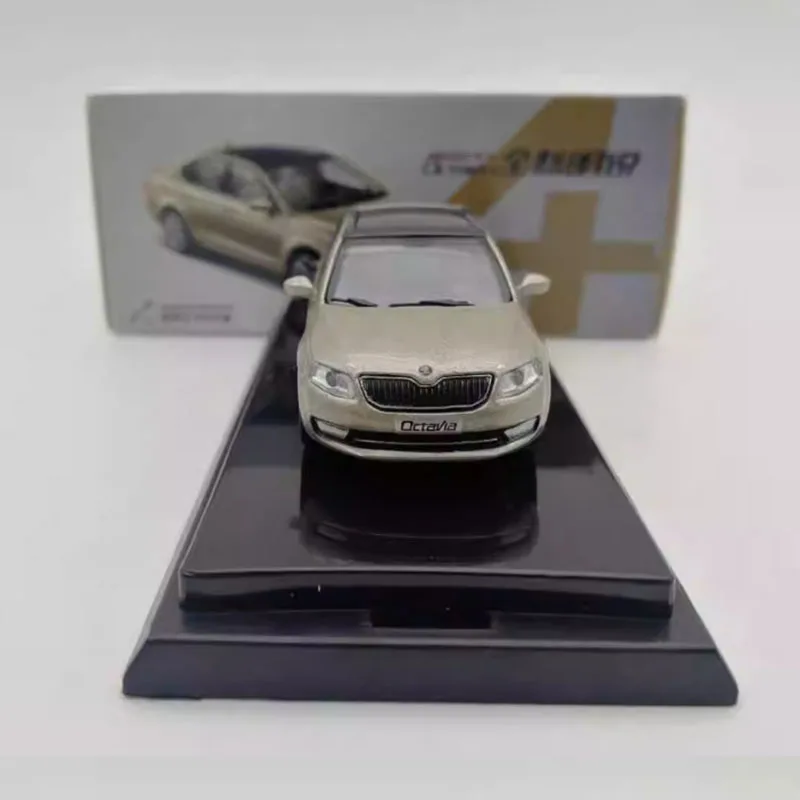 Diecast Alloy 1/64 Octavi 30th Anniversary Edition Set Gift Box Car Model Classics Adult Souvenir Gift Static Display