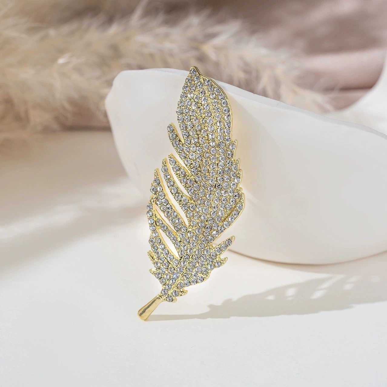 Classic Rhinestones Feather Brooches for Women Girls Temperament Brooch Pins Golden Silver Color Personality Jewelry 2026 Gifts