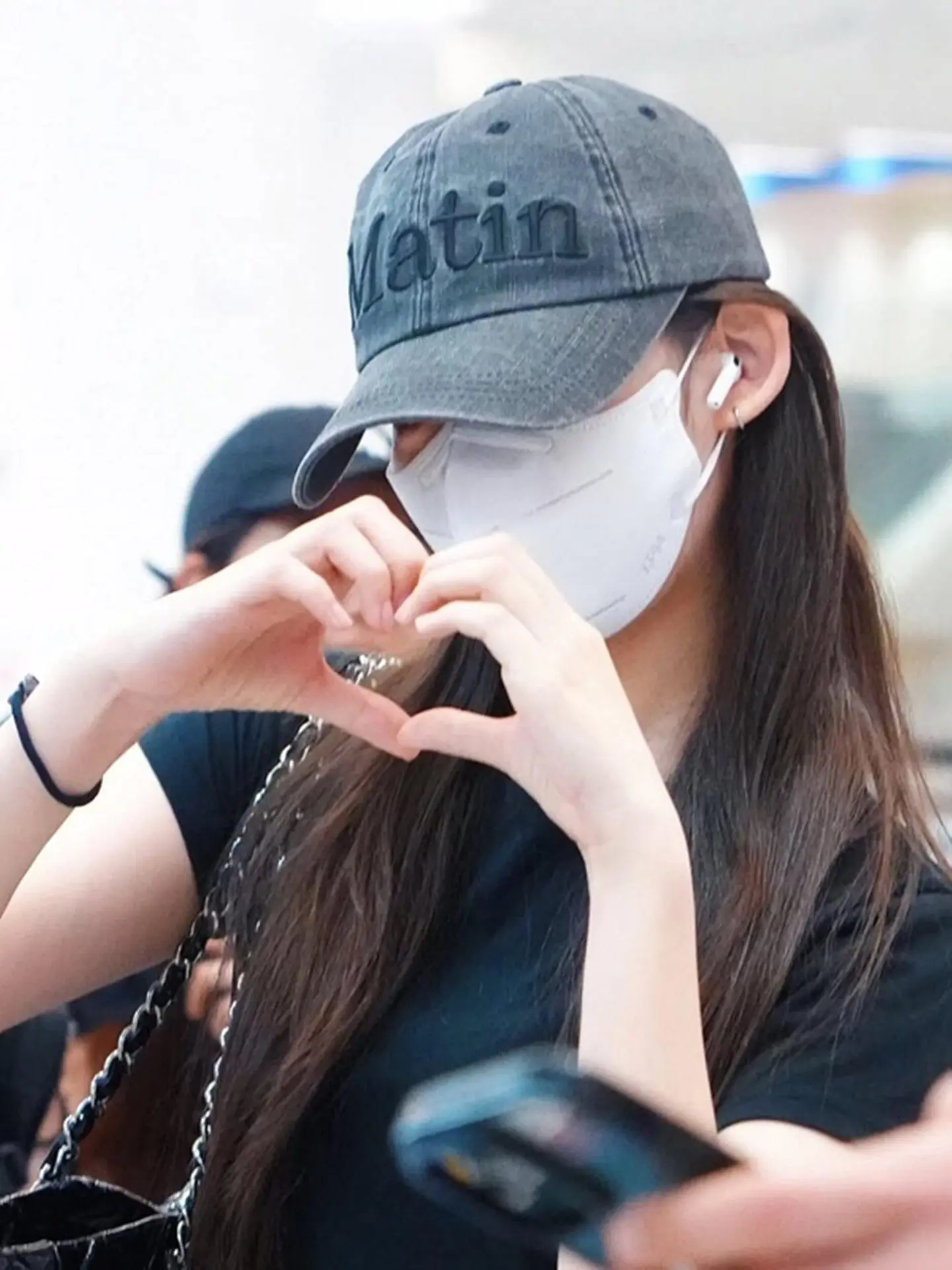 retro-baseball-cap-brand-adjustable-sun-protection-wide-brim-hat-cotton-material-unisex-vintage-style-hat