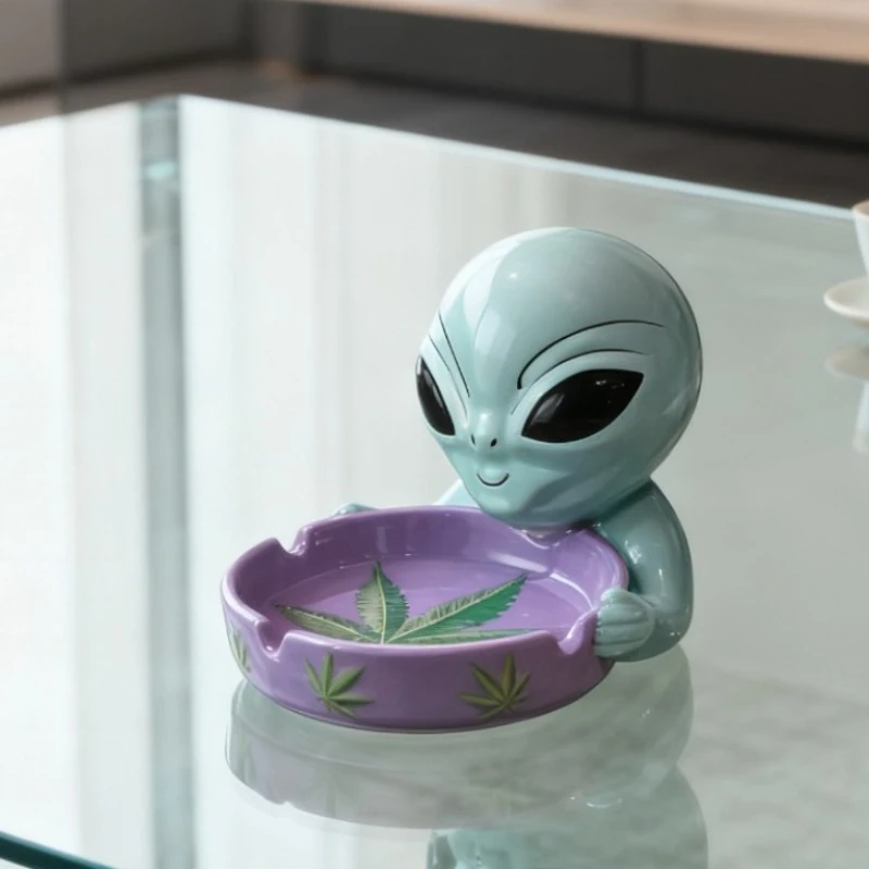 

Portable Ashtray Alien Shaped Ashtray Cute Smoking Container Smoking Accessories Personalized Cigar Ashtray Cigar Accessories