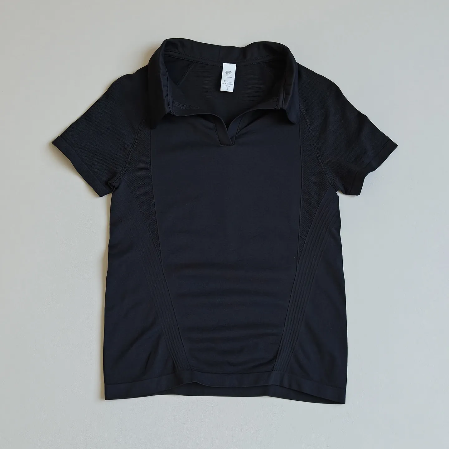 Damen Sommer Poloshirt mit Umlegekragen, schnelltrocknend, atmungsaktiv, Tennis-T-Shirt, für Outdoor-Sport, Pilates, Laufen. – Detail 13