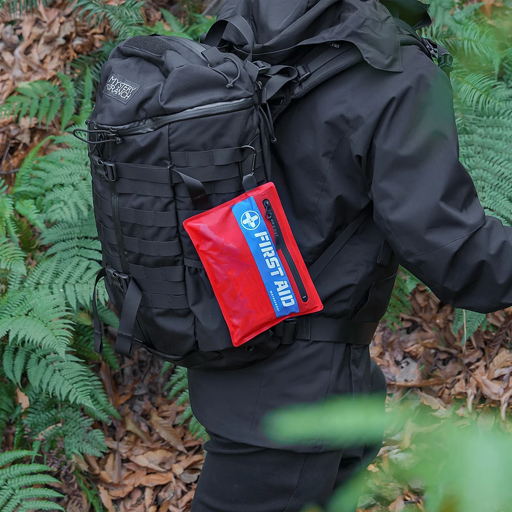 RHINO RESCUE Small First Aid Kit 4