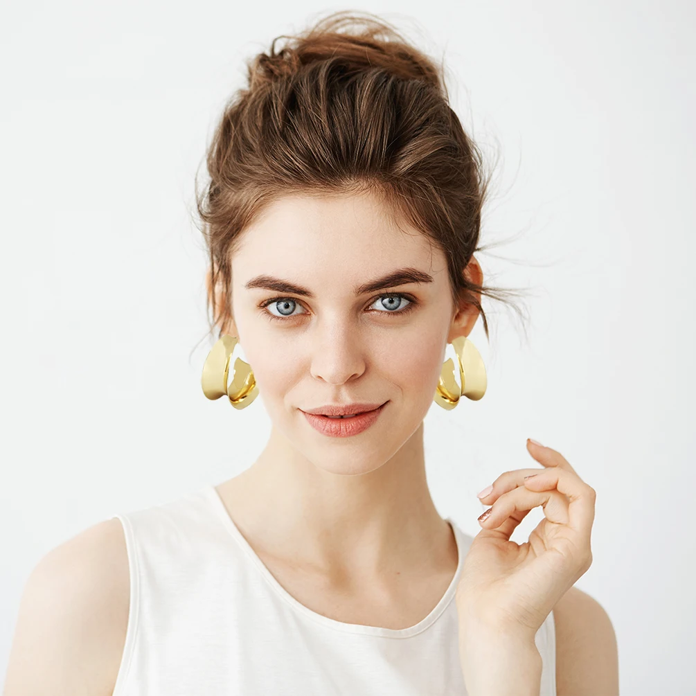 Big C Shape Wide Metal Earrings For Women Statement Bending Roll Drop Dangle Earring Fashion Party Jewelry Punk 2026