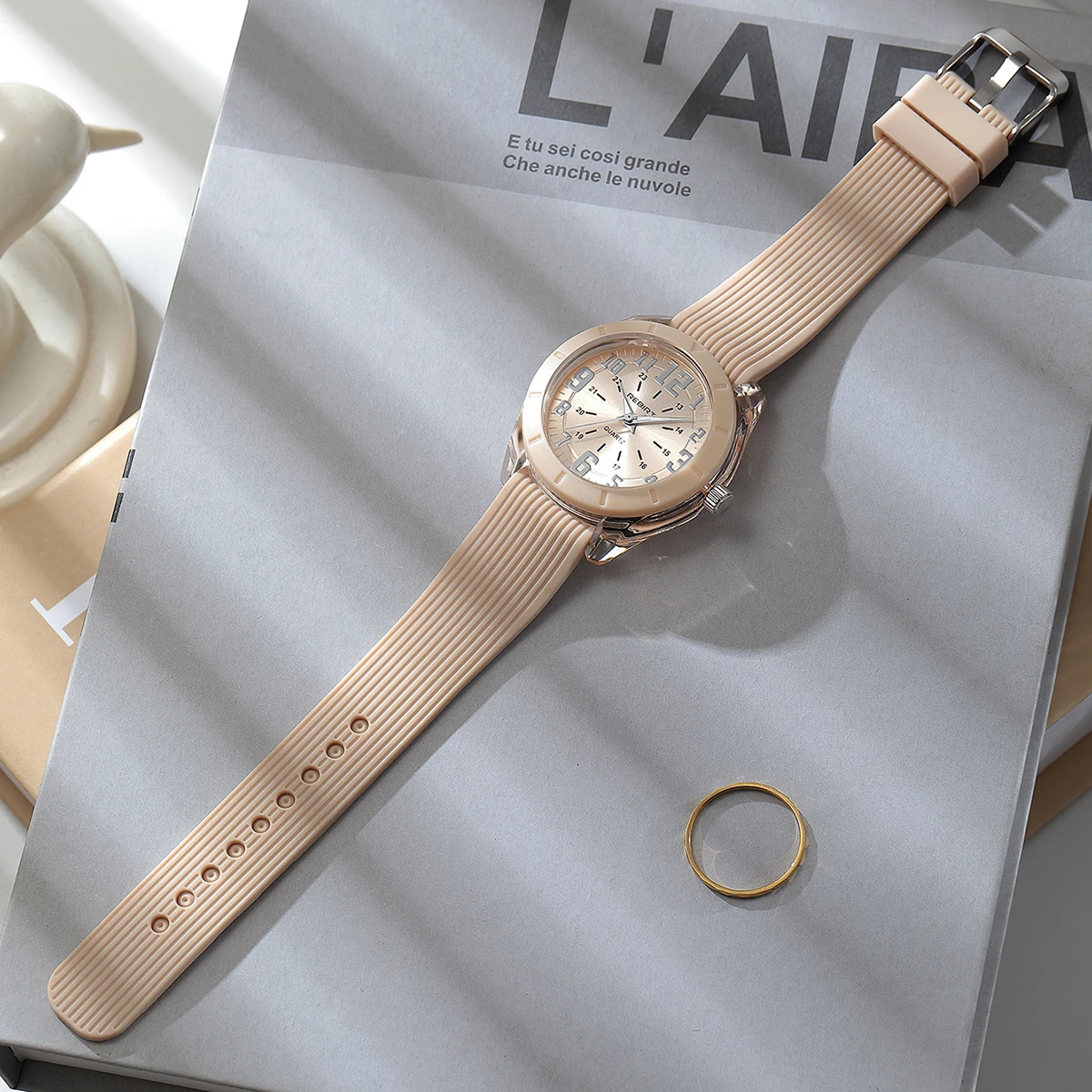 Simple, Unisex, Trendy and Good-Looking Student Watch