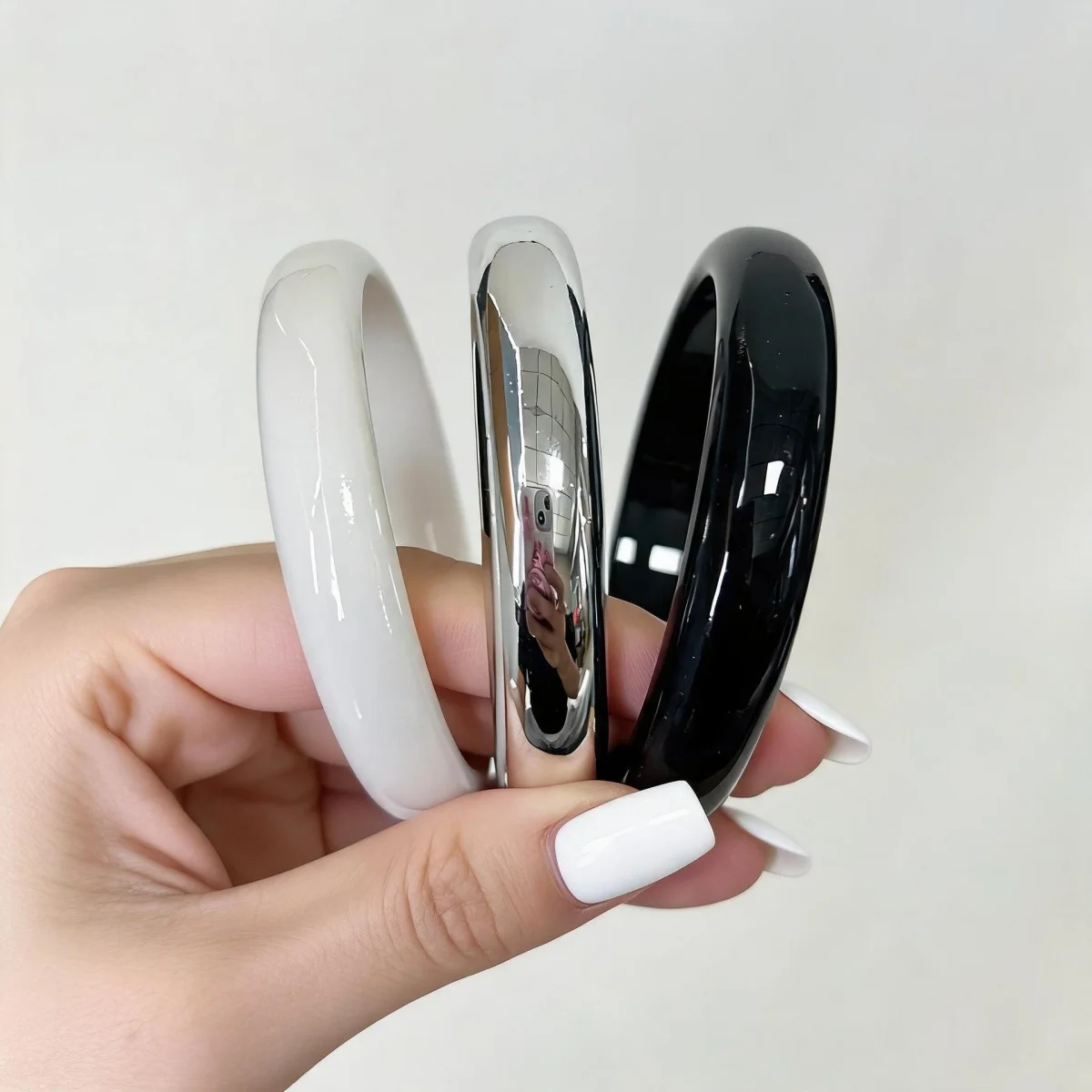 3Pcs/Set Punk Black White Round Resin Bracelets Set for Women Simple Personality Bangles Vintage Bangle Female Jewelry 2026 New