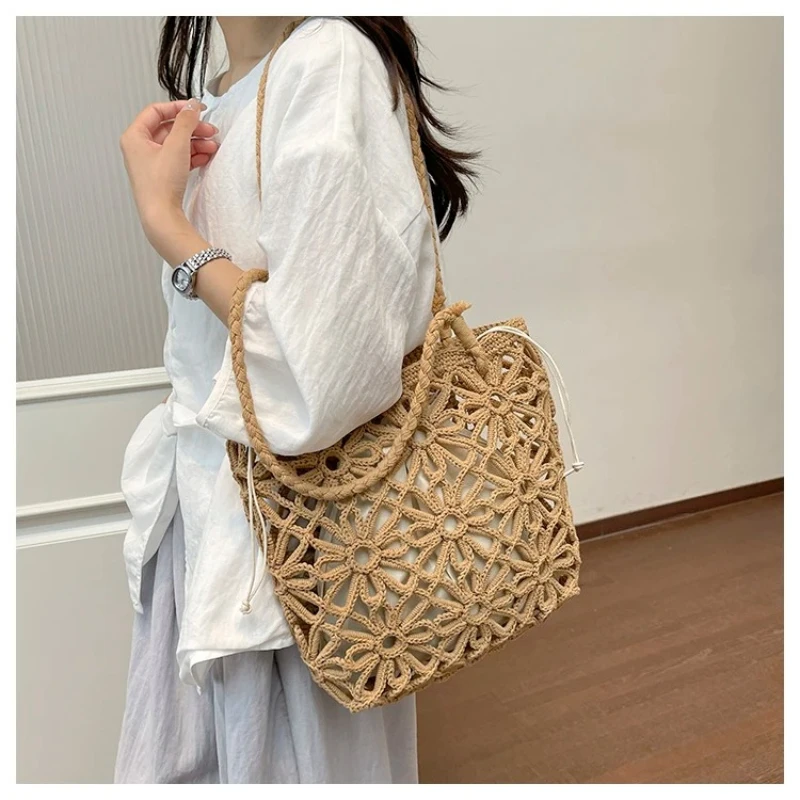 Fashion Hand Crochet Floral Straw Tote Bag Women Drawstring Inner Pouch Large Capacity Casual Bag for Beach Travel 2026