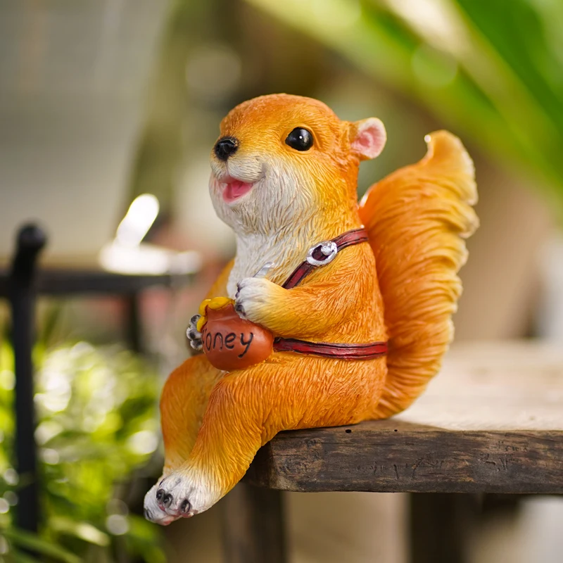 Garden courtyard outdoor villa decorative ornaments cartoon sitting squirrel home desktop hanging feet soft