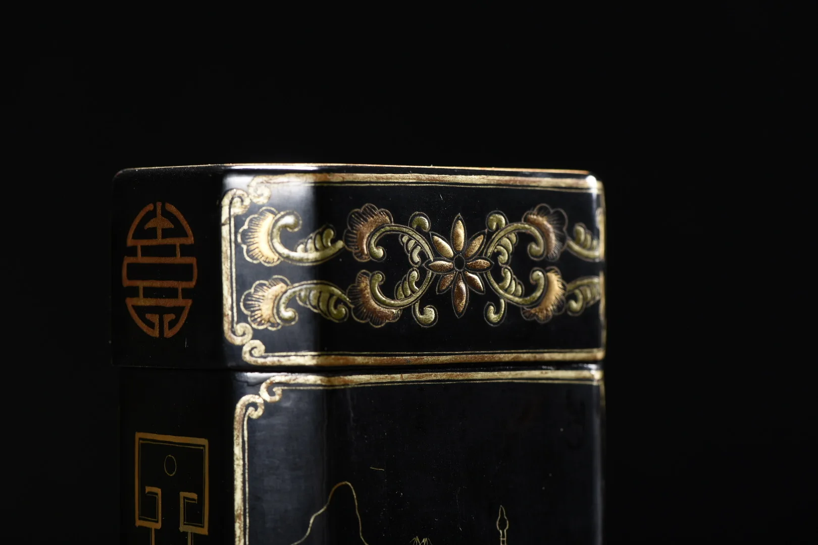 Nepalese temples Old Wooden Lacquerware Outline in gold Flower texture Landscape patterns tea caddy storage box Amass wealth