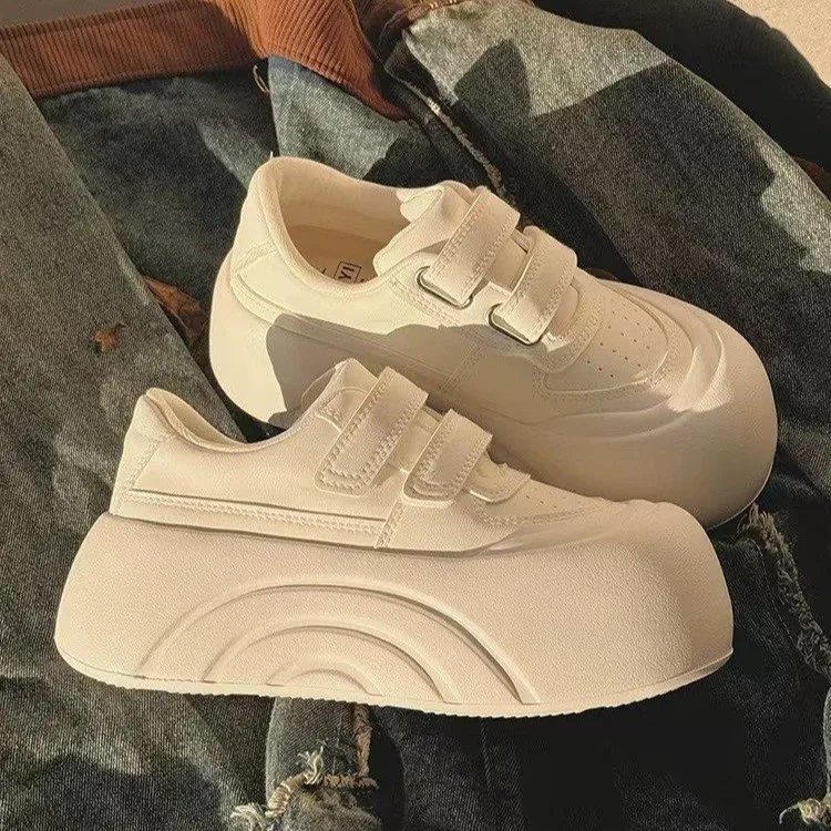 

2025 autumn new round toe casual white shoes for women niche height increasing board shoes thick soled bread shoes