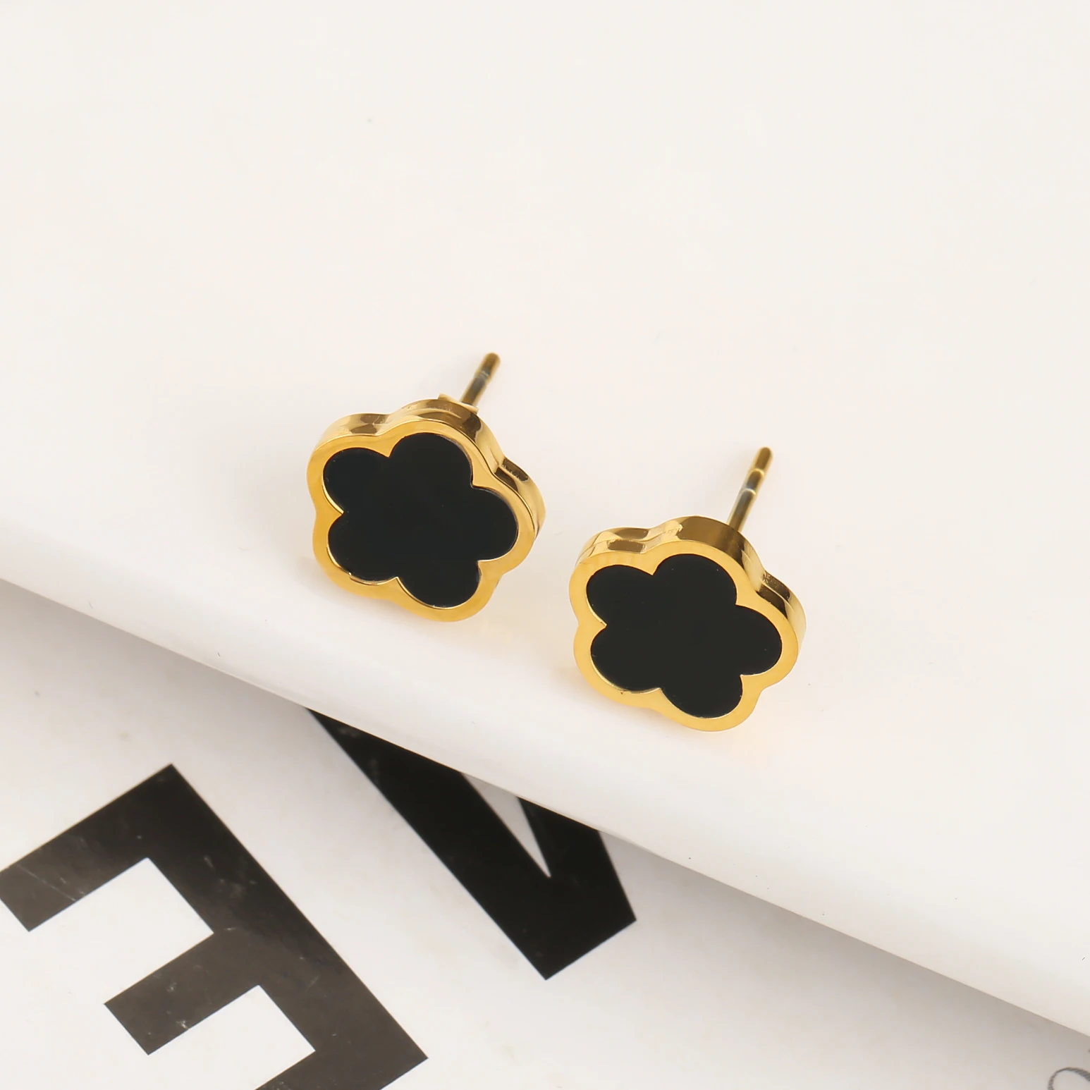 Minimalist Plant Live Leaf Pendant Necklace Earrings Set