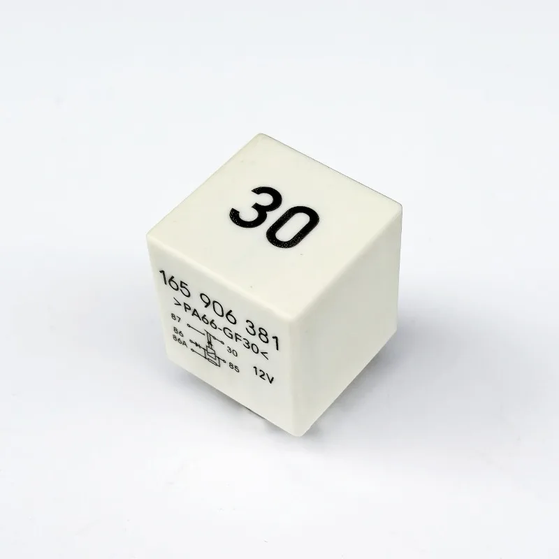 Suitable for Volkswagen Passat, Golf, Maitwi, Audi Engine Computer Board, Relay 30, 165906381