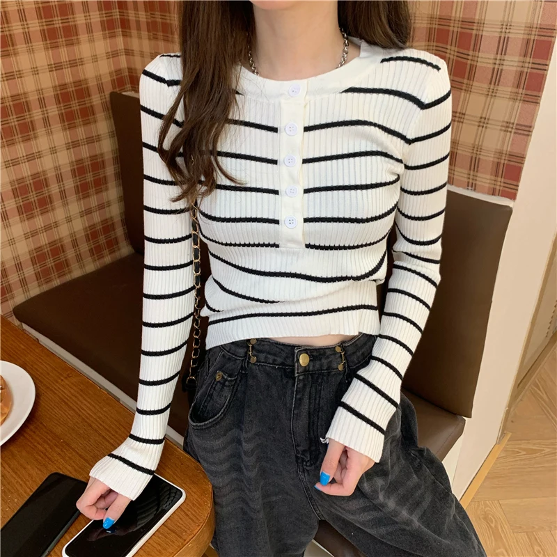 Y2k New Stripe Women T Shirts Korean Elegant Slim Long Sleeve Female Casual Tees Fashion Chic Knitted O Neck Ladies Tops