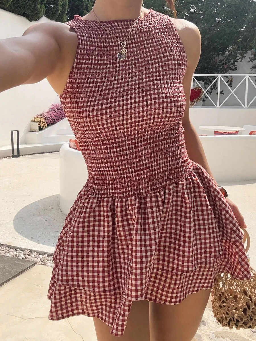 Rotes Kariertes Figurbetontes Minikleid mit Gürtel Ärmellos Süßer Französischer Stil für den Sommerurlaub
