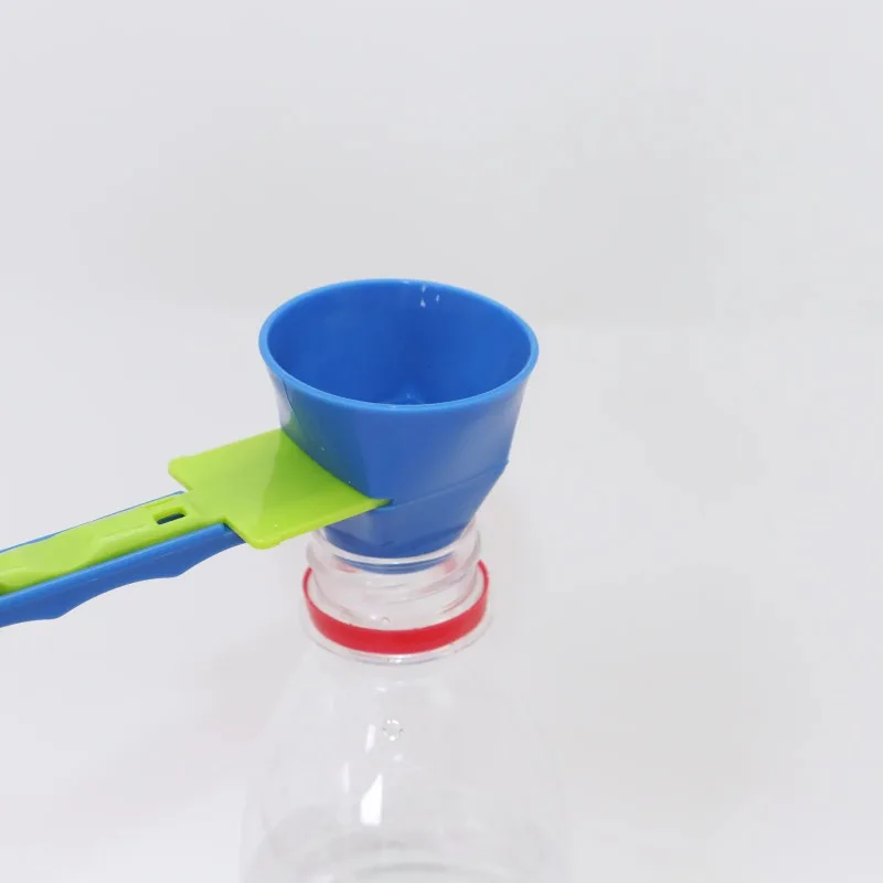 1pc No Spill Measuring Spoon Funnel Portable Protein Powder Scoop for Sports Drink Baby Formula Refill Anti Mess Tool - view 5