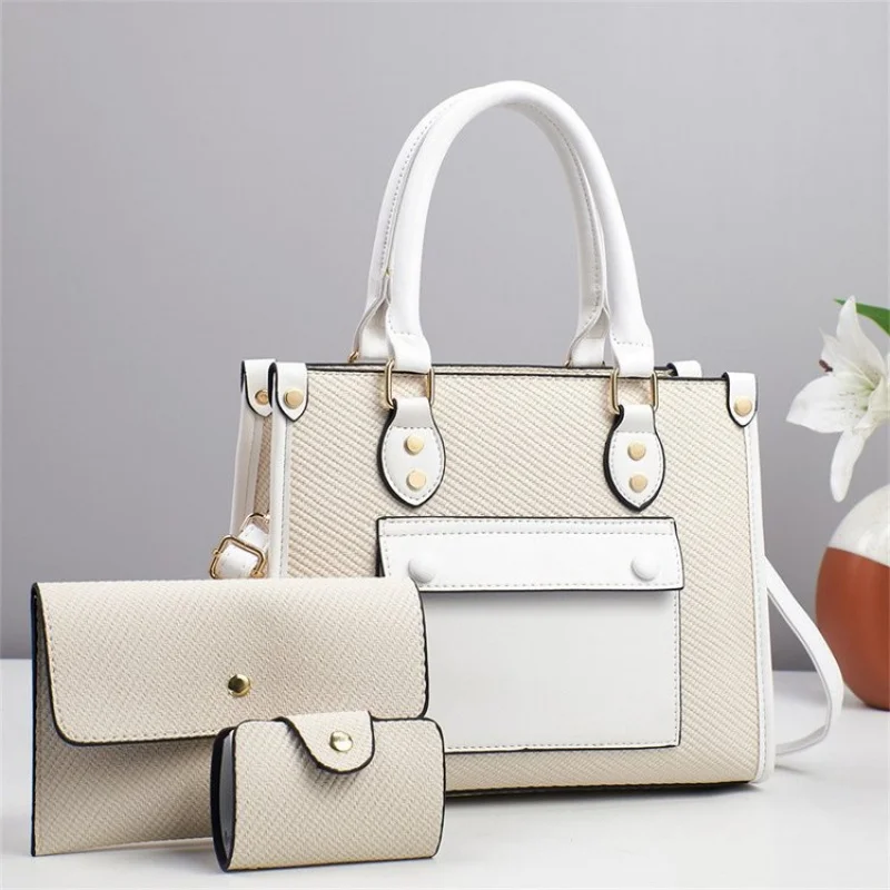 

Ladies Chic Leather Crossbody Bag For Daily Commute Adjustable Strap Classic Design