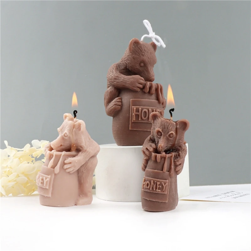 Silicone Stereo Bear Stealing Honey Mold Stump 3D Animal Honey Pot Bear Beeswax Decoration Mold