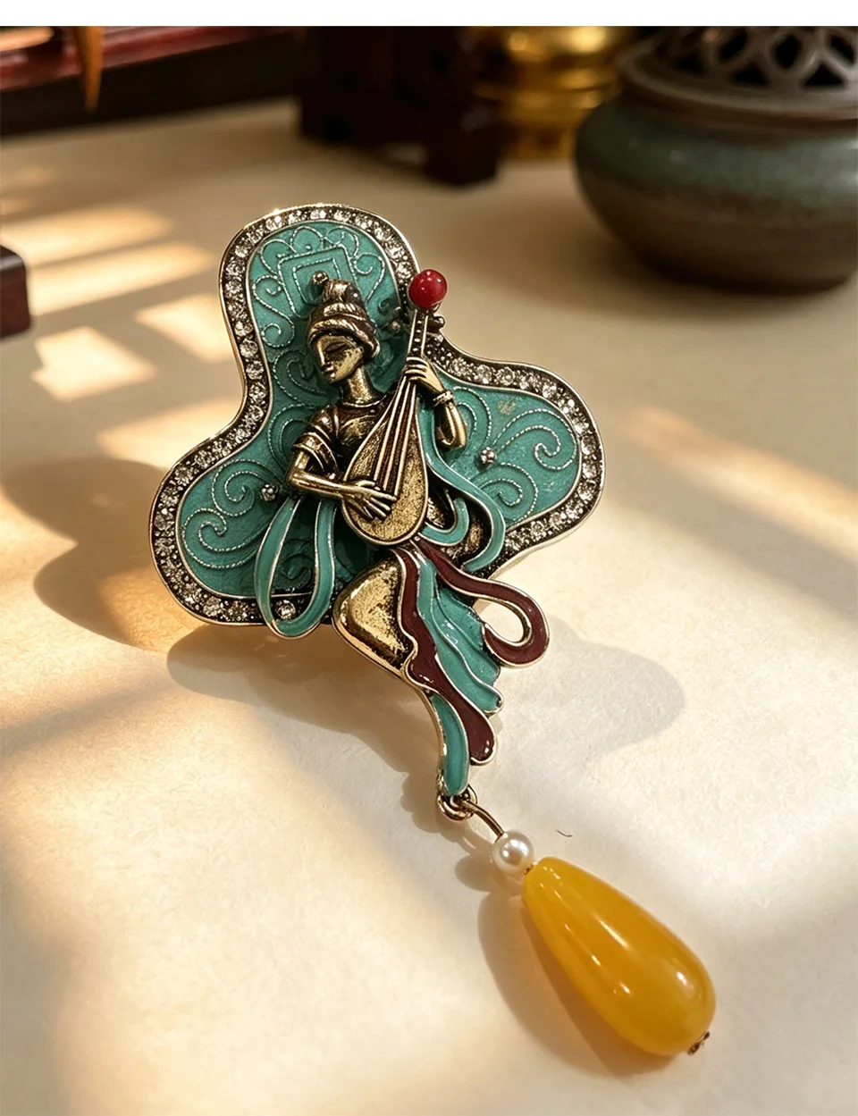 Retro Dunhuang pipa flying lady brooch, imitation blue drip oil inlaid diamond brooch, new Chinese qipao clothing accessories