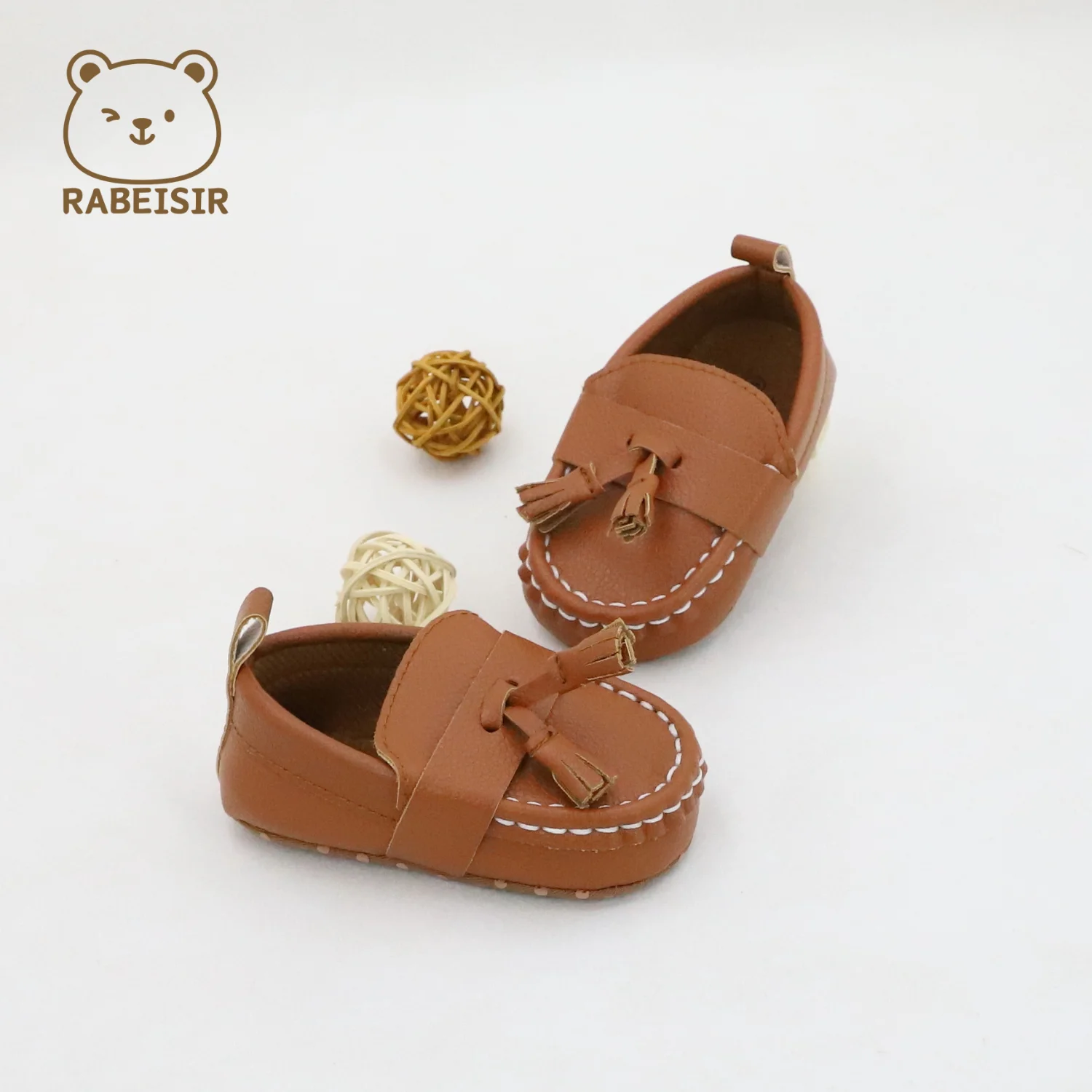 أحذية أطفال للربيع والخريف أحذية جلدية صغيرة كلاسيكية 0-1 ونصف سنة أحذية أطفال بخطوة أولى نعل ناعم مريح