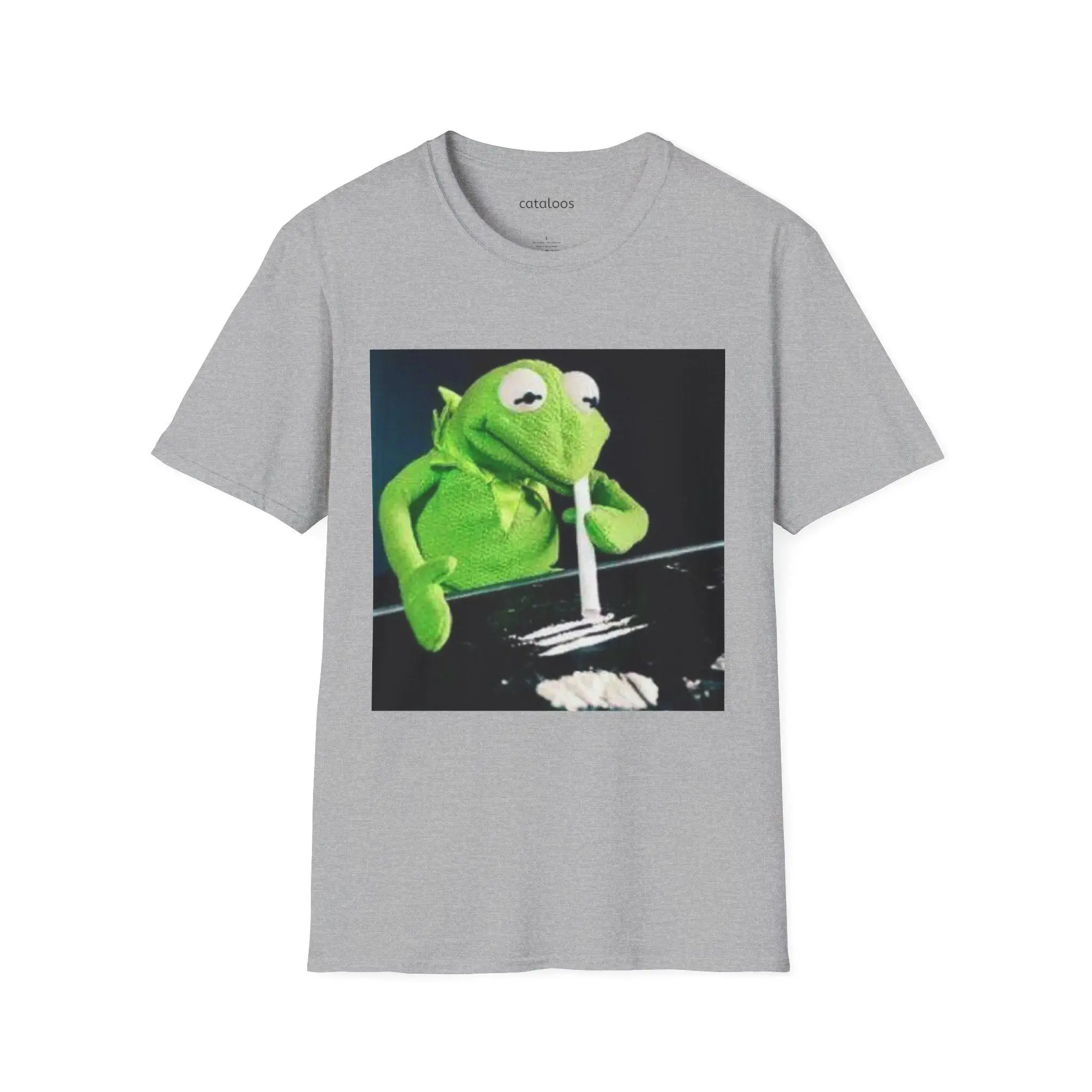 مضحك كيرميت الضفدع استنشاق مسحوق أبيض سوفت ستايل تي شيرت روح الدعابة الدمى المحملة ، الساخرة ملكة جمال الخنزير الكرتون قميص تنفس