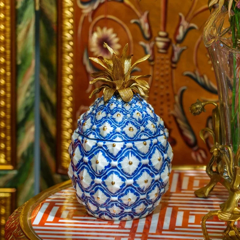 New Chinese Style Blue and White Pineapple Vase Storage Jar Ceramic Ornaments Creative Home Decor Storage Supplies