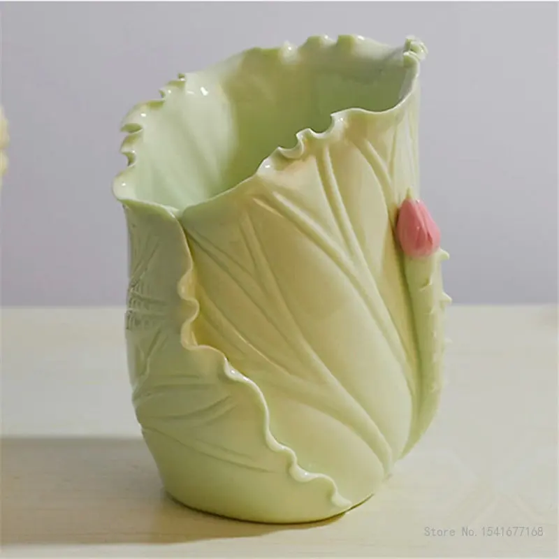 Chinese Handmade Ceramic Green Lotus Leaf Shaped penholder, Creative Gifts, Home Office Desktop Decoration, Storage, 1Pc