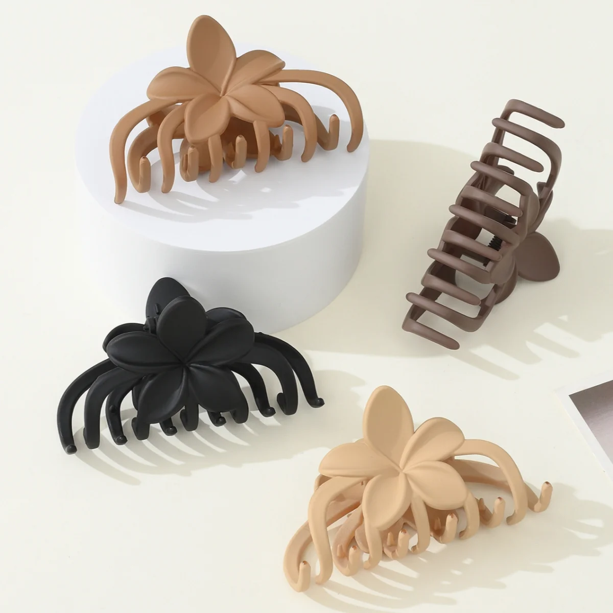 Large Flower Hair Claw Clips Thin Thick Curly Hair Strong Hold jaw clip Hair Accessories for Women